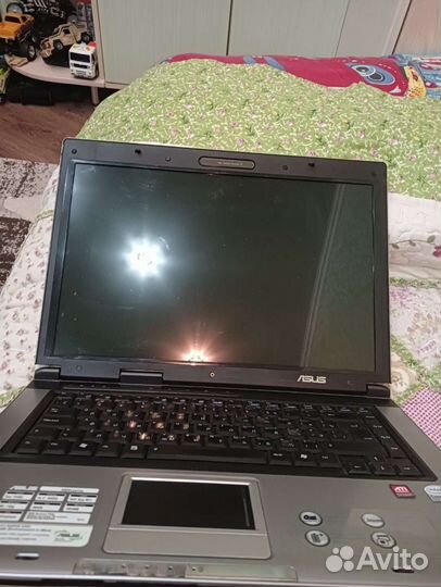 Ноутбук asus