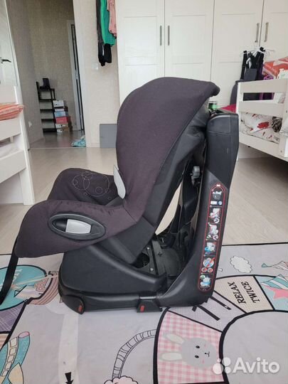 Детское автокресло maxi cosi axiss до 4 лет