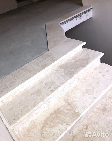 Ступени из камня для лестницы