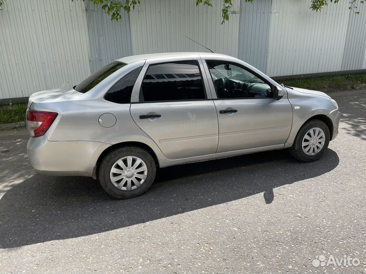 LADA Granta 1.6 МТ, 2013, 109 000 км