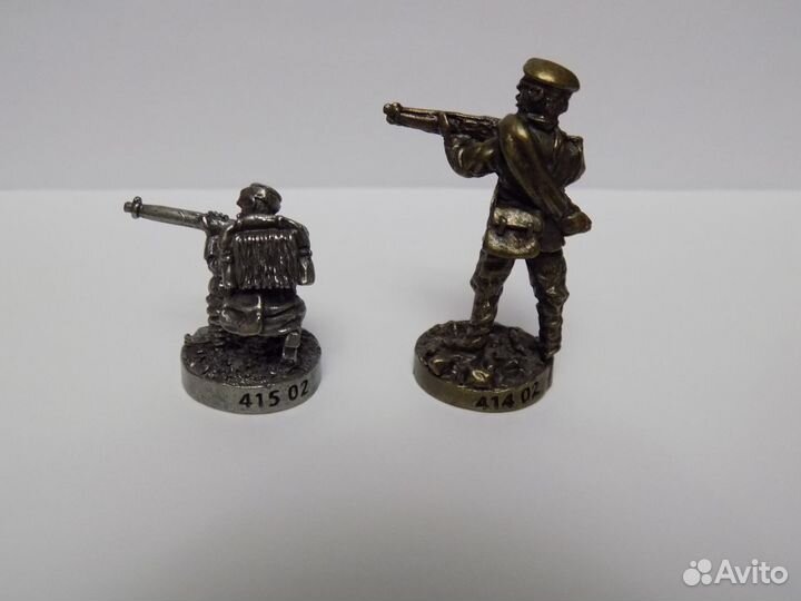 Киндер. Солдатики. Игрушки