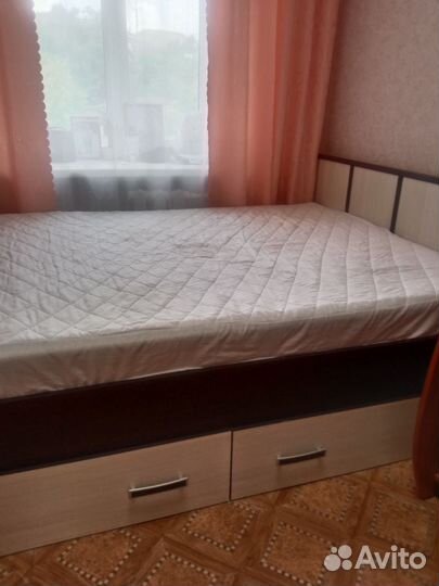 Кровать двухспальная с матрасом бу 150 200