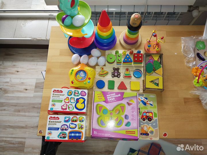 Развивающие игрушки для малышей пакетом