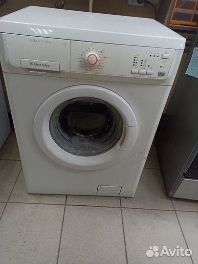 Машинка стиральная автомат