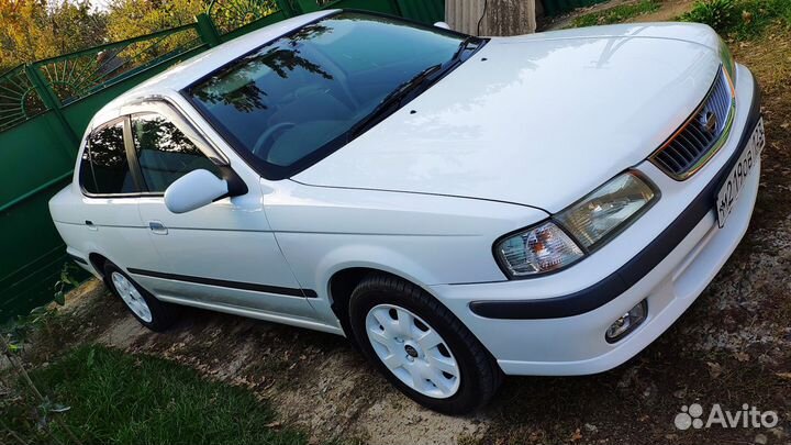 Заднее стекло на Nissan Sunny B15 Замена