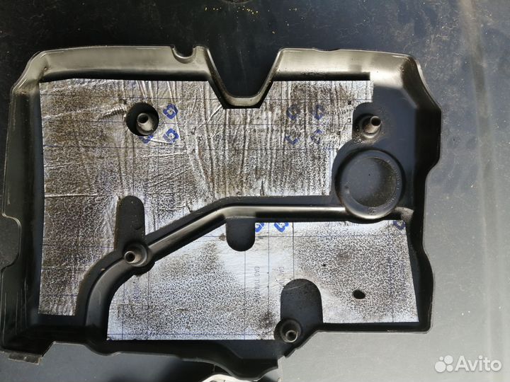 1008650Крышка двигателя ваз 2112