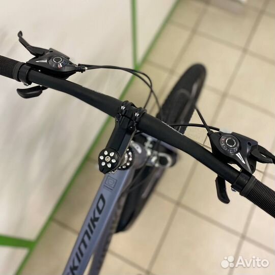 Велосипед с литыми дисками серый новый