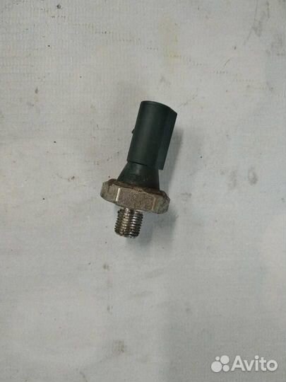 Датчик давления масла 03c919081