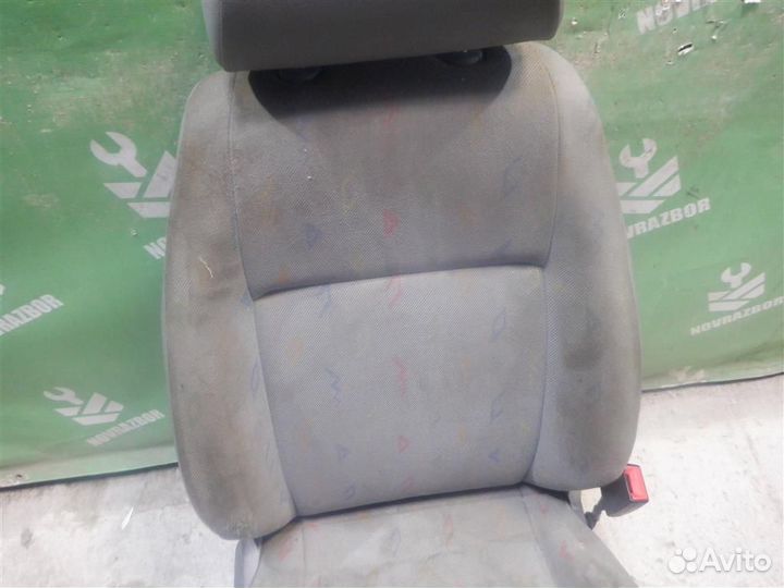 Сиденья комплект Фольксваген Кадди Кэдди 3