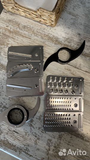 Хонный комбайн Redmond RFP-3904