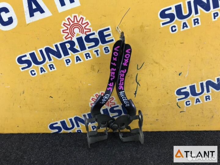 Петля капота toyota voxy