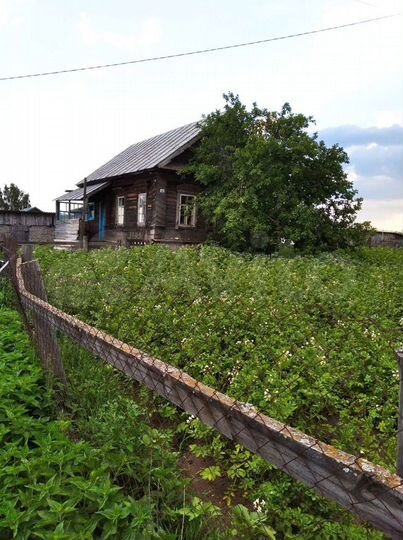 Дом 25 м² на участке 6 сот.