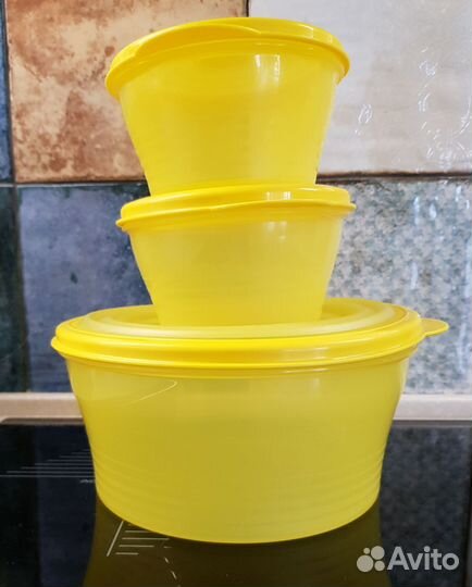 3 контейнера Tupperware каскад