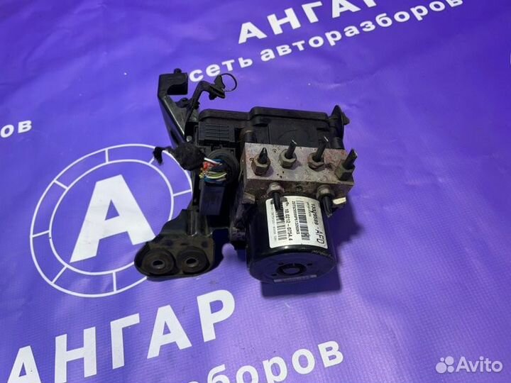 Блок abs Opel Astra J A16XER 2012