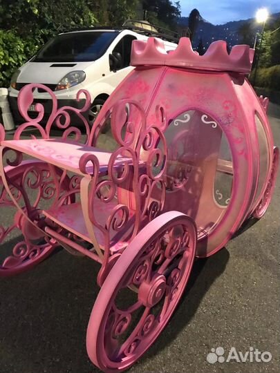 Карета, Декорация, Бутафория