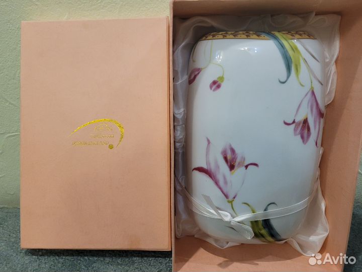 Ваза для цветов, фарфор