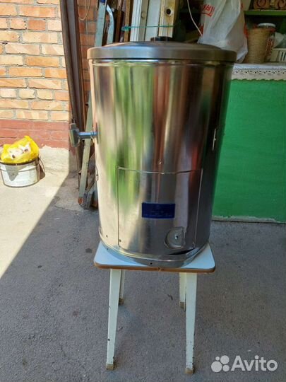 Новый Водонагреватель титан кнэ-25