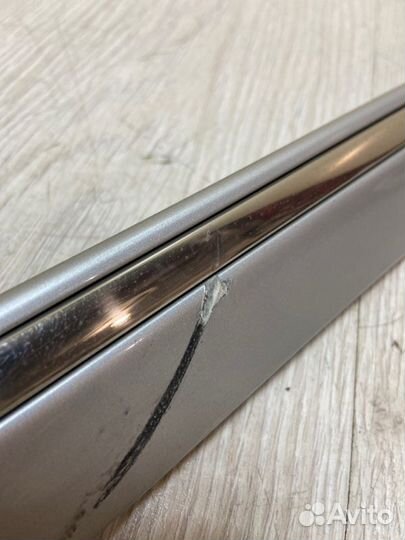 Молдинг двери передний правый Mercedes Benz E320