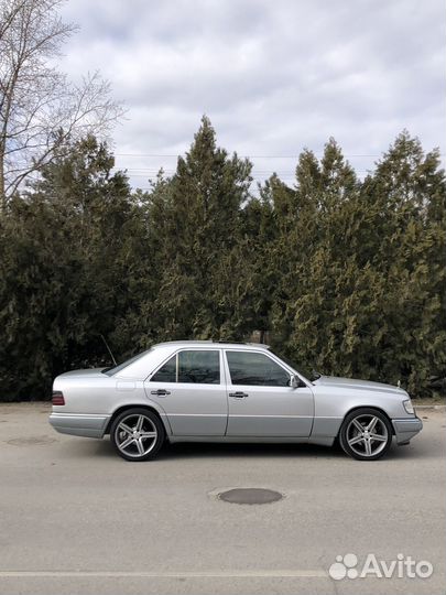 Mercedes-Benz E-класс 2.2 AT, 1995, 319 370 км