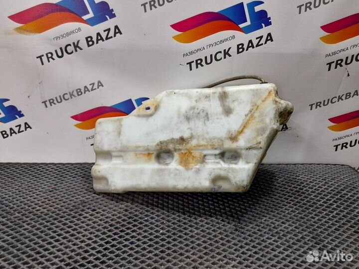 Бачок омывателя лобового стекла