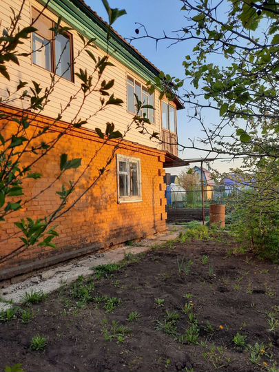 Дом 80 м² на участке 8,4 сот.