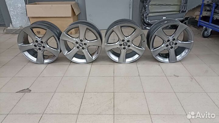 Диски литые R20 Genesis G80