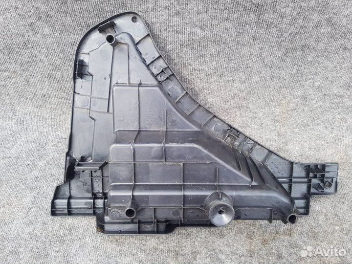 Ящик для инструментов правый Lexus Ct200H ZWA10