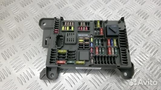 Блок предохранителей BMW X5 E70 (84F06M101)