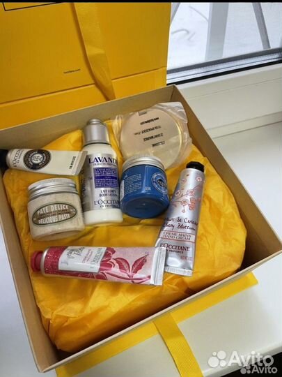 Набор косметики loccitane