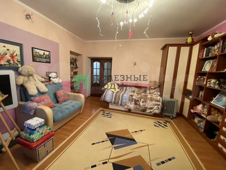 3-к. квартира, 109,7 м², 2/5 эт.