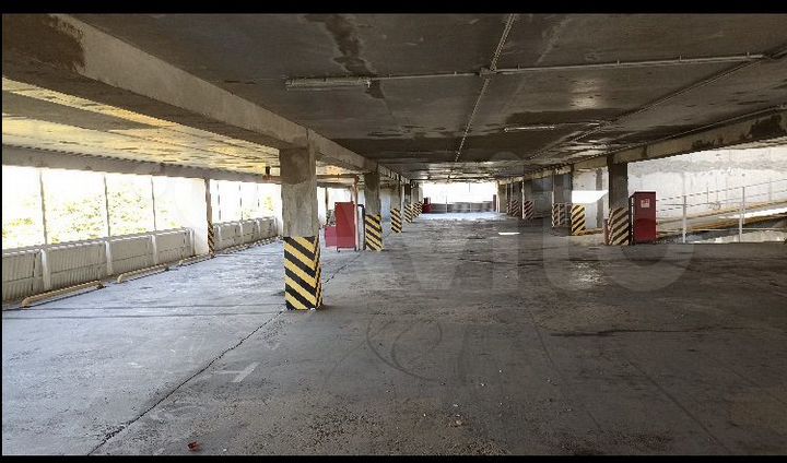 Здание, 8000 м²
