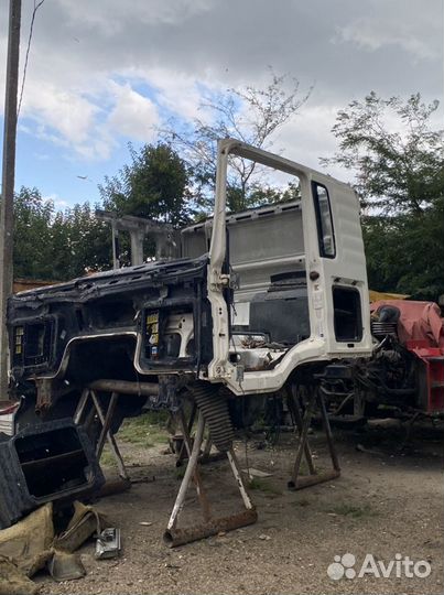 Кабина MAN TGA,TGS низкая узкая кусками