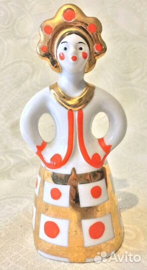 Фарфоровая Статуэтка