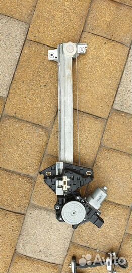 Стеклоподъёмники, замки и др. на Honda Civic 4D