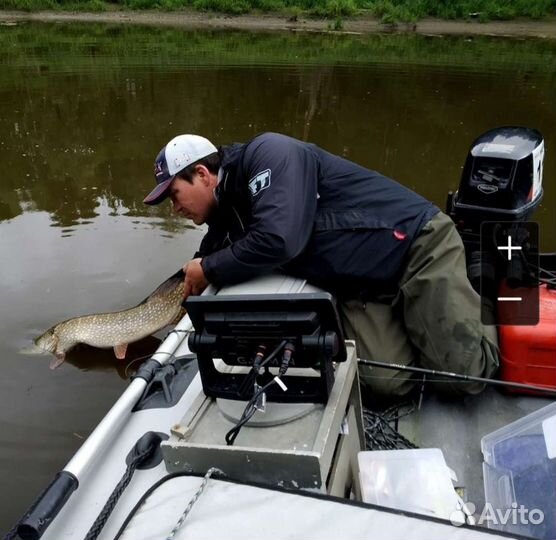 Столик для эхолота