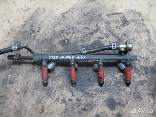 Форсунка топливная Mazda Demio DW 1999 195500-3020