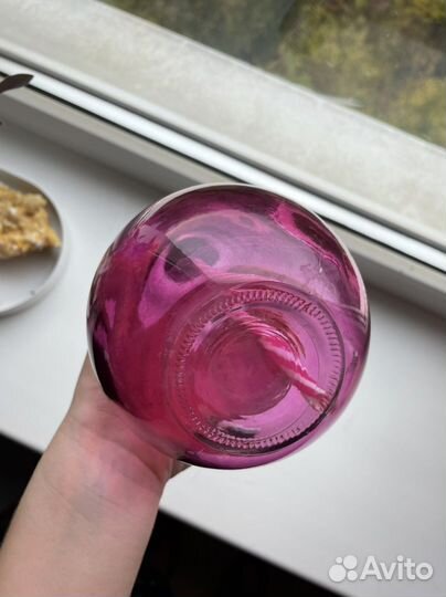 Стакан в форме лампочки с трубочкой