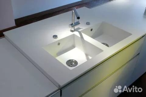 Искусственный акриловый камень