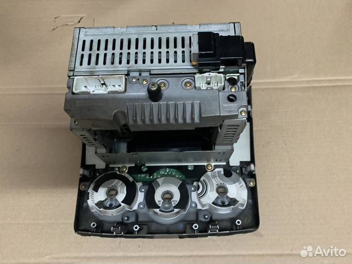 Магнитола mazda demio DY3W