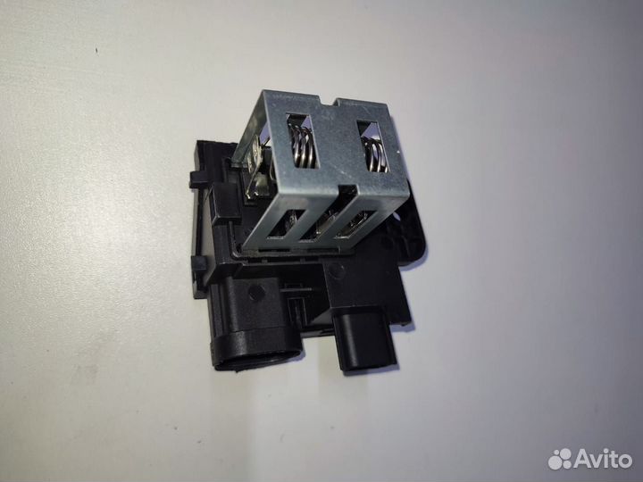 Резистор вентилятора Renault Logan 2, Duster, Capt