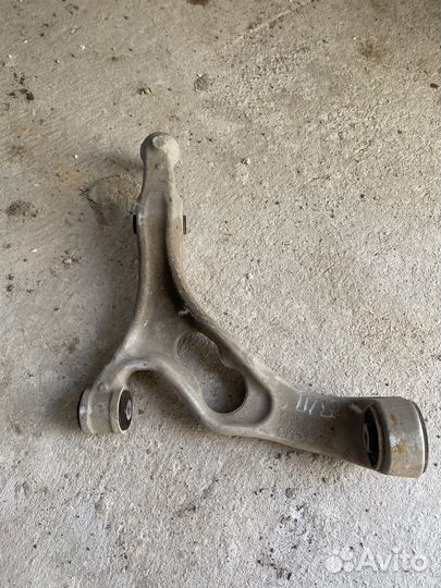 Рычаг передний правый VW Touareg Nf 2012