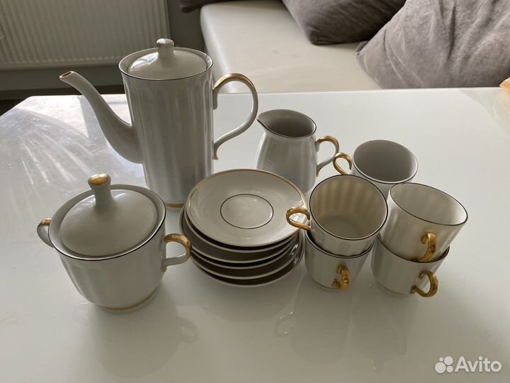 Фарфоровый сервиз