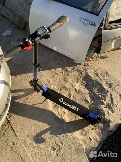 Электросамокат iconbit