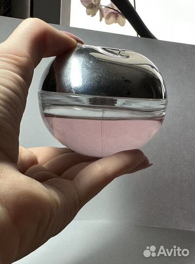 Женские духи 