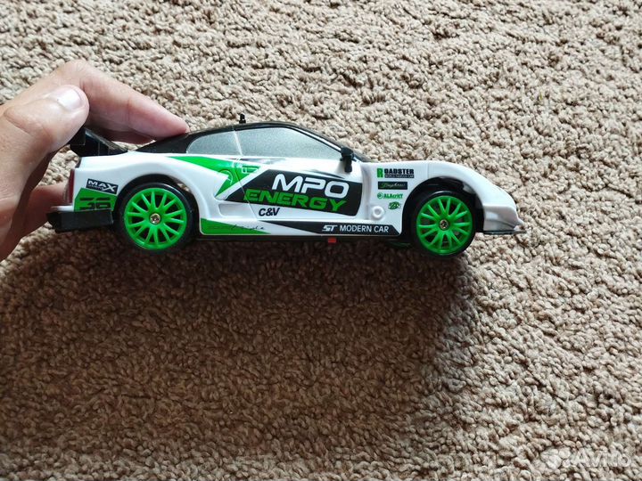 Машинка на радиоуправлении