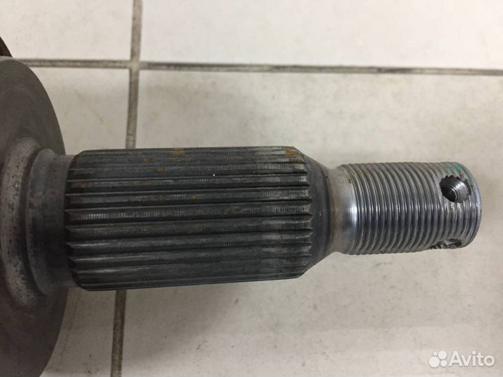 Привод левый передний Mitsubishi Pajero Sport