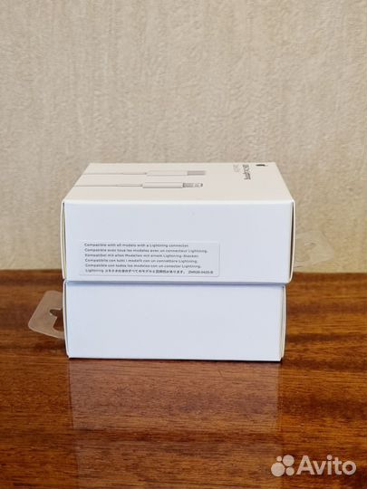 Зарядный кабель Apple USB-C to Lightning 2 метра