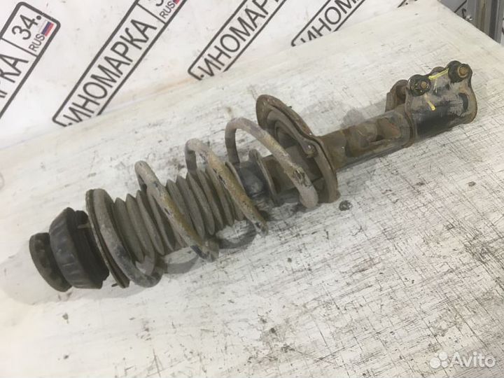 Стойка передняя левая всборе hyundai solaris