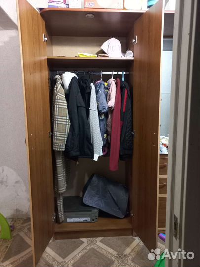 Шкаф в прихожую бу