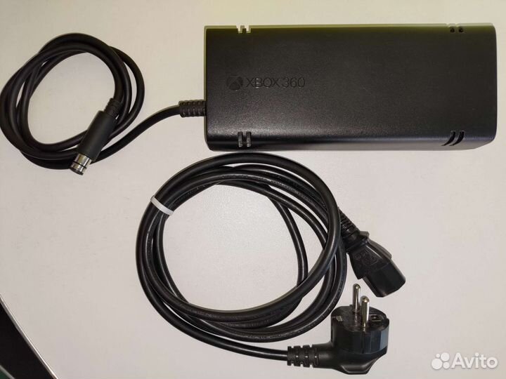 Игровая консоль Xbox 360